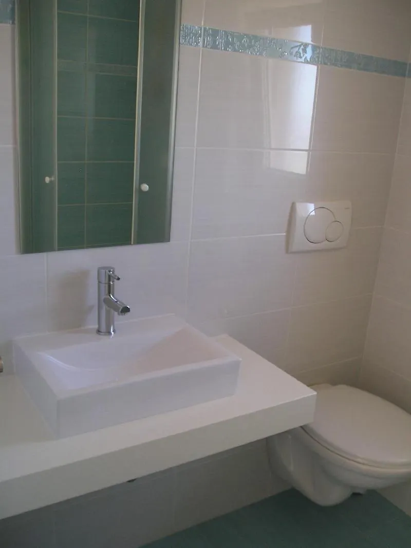 Apartments Villa Ina Brsec