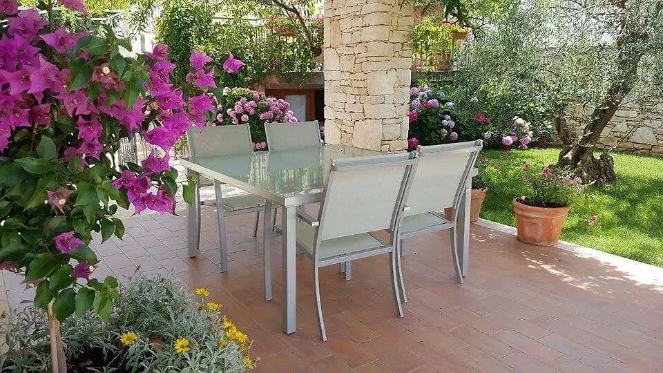 Apartments Villa Ina Brsec