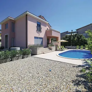https://villa-gulietta.hotels-in-trogir.com
