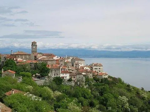 Apartments Villa Ina Brseč كرواتيا