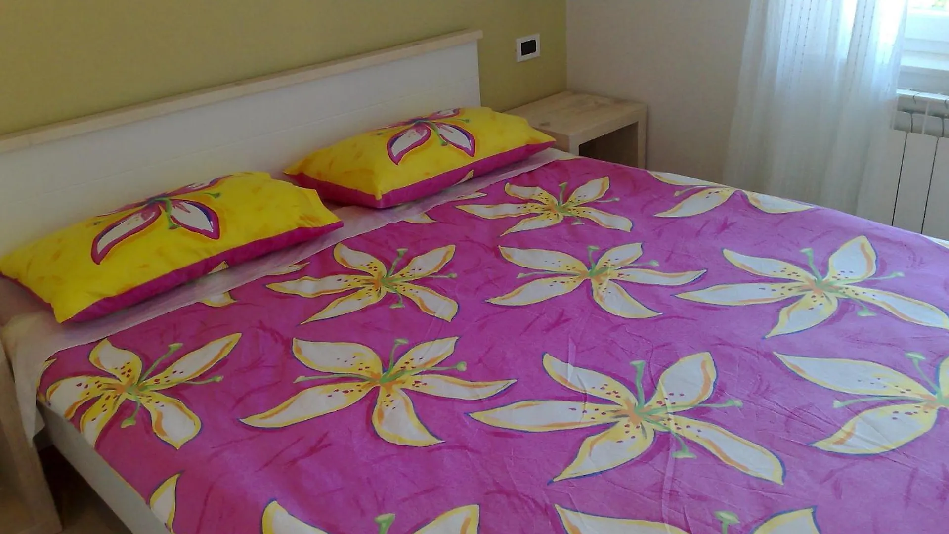 Apartments Villa Ina Brseč 0*,  كرواتيا