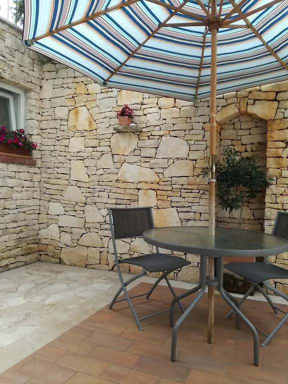 Apartments Villa Ina Brseč 0*,  كرواتيا