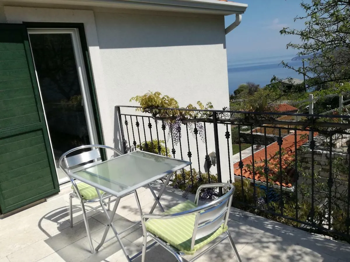 Apartments Villa Ina Brseč كرواتيا