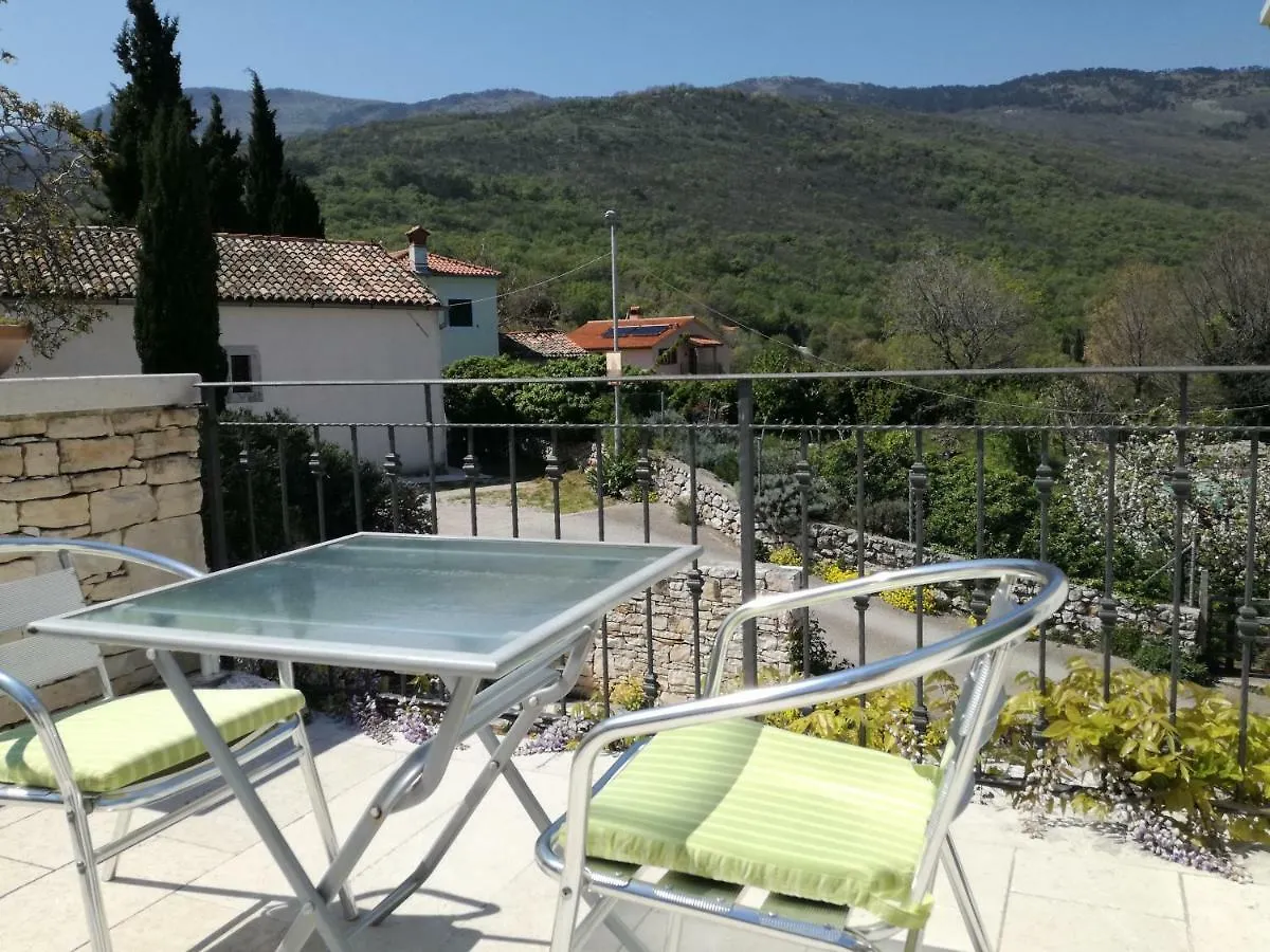 Apartments Villa Ina Brseč