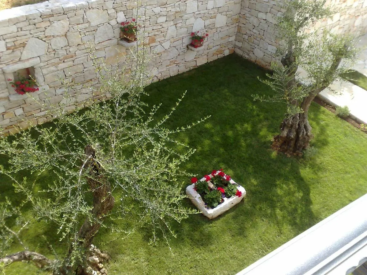 Apartments Villa Ina Brseč